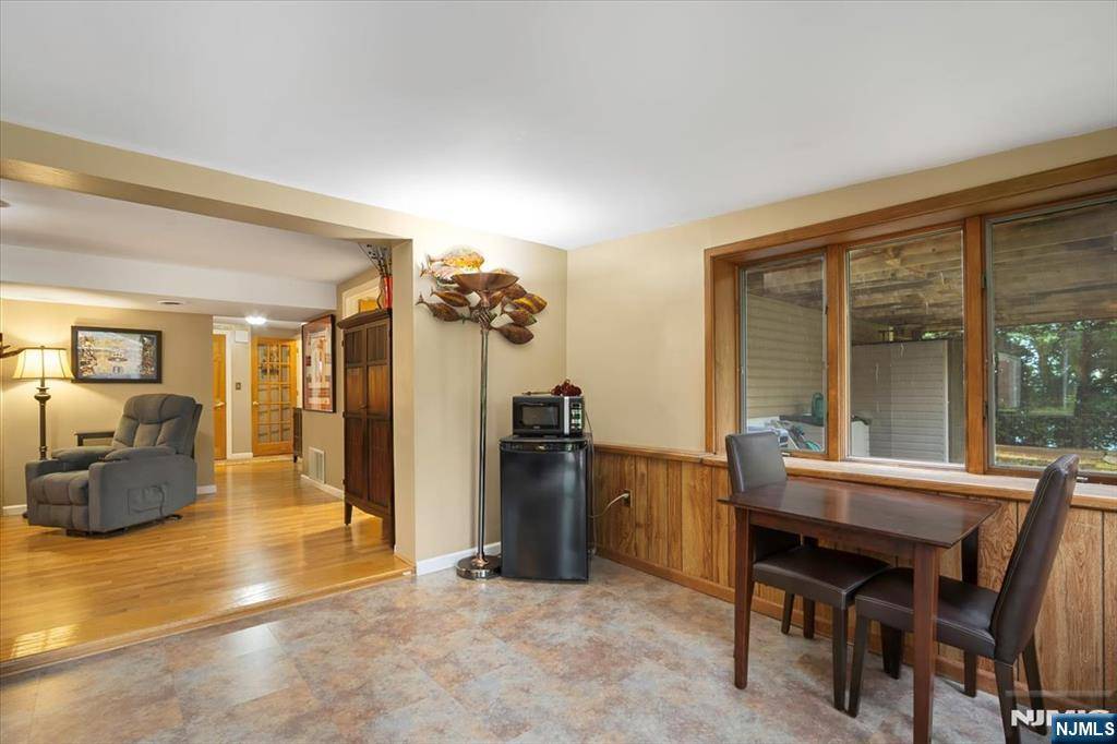 Ringwood, NJ 07456,5 Edgewood CT
