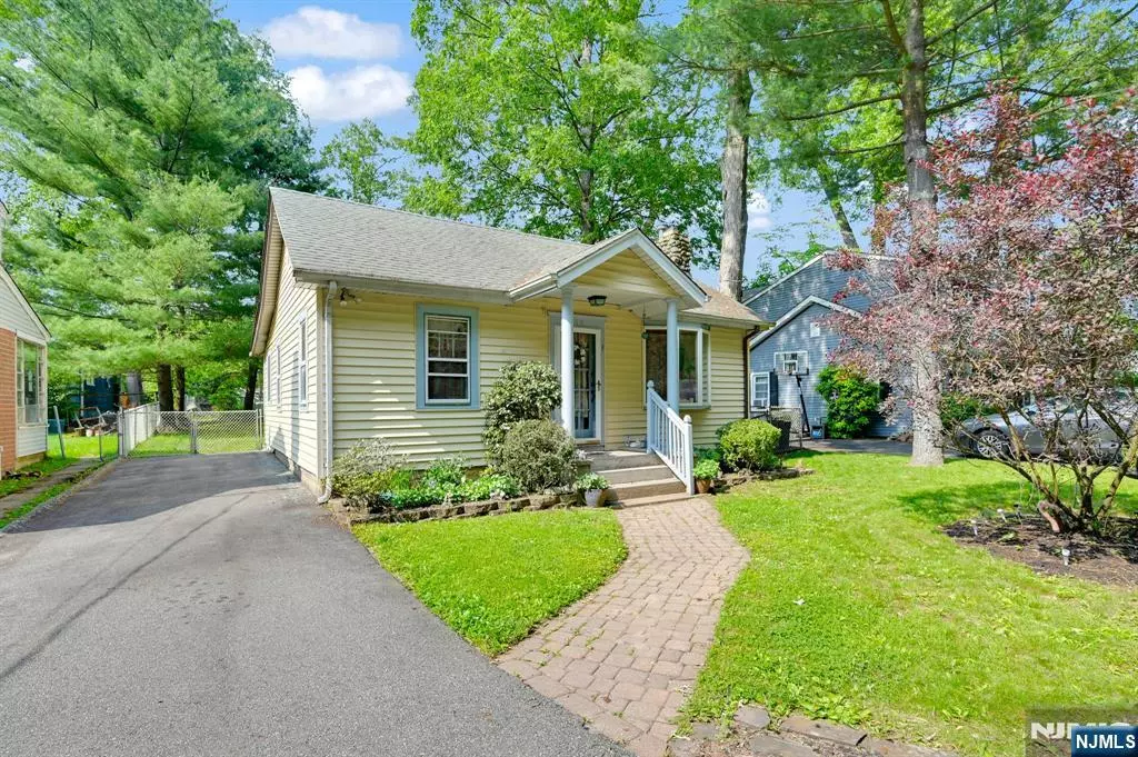 Ringwood, NJ 07456,117 Lakeview AVE