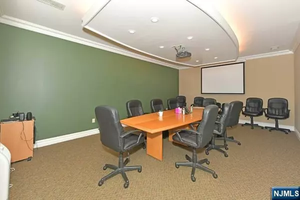 Fair Lawn, NJ 07410,59 Lincoln AVE