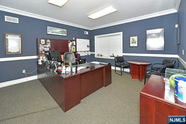 Fair Lawn, NJ 07410,59 Lincoln AVE
