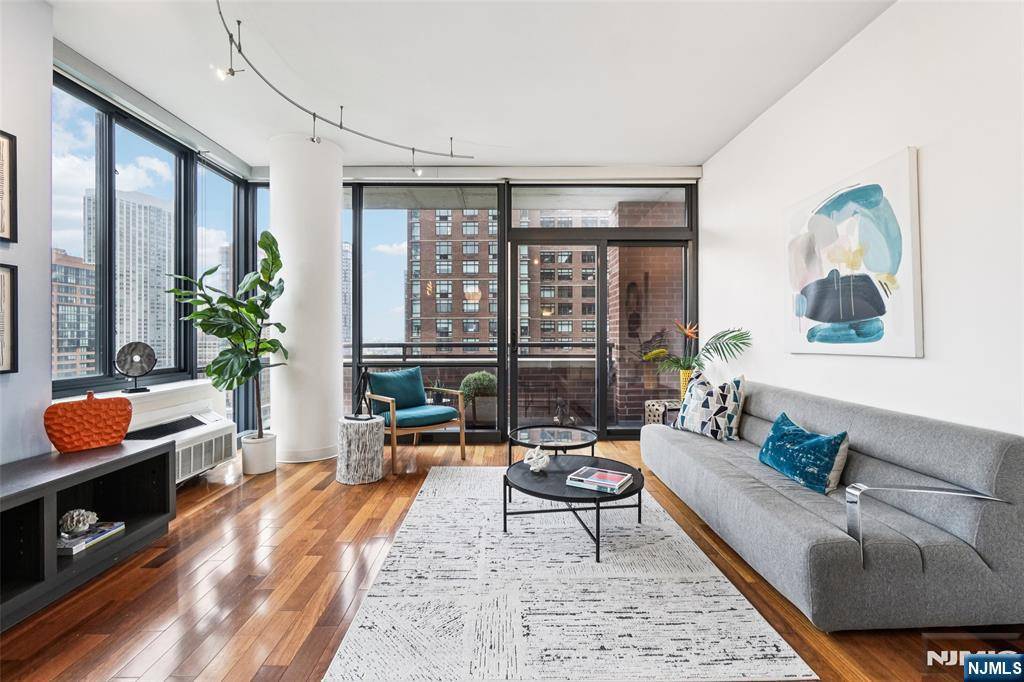 389 Washington ST #21A, Jersey City, NJ 07302