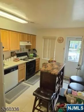 Newark, NJ 07103,292 Kinney ST #1206