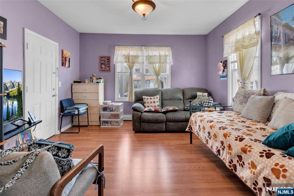 Kearny, NJ 07032,280 Highland AVE