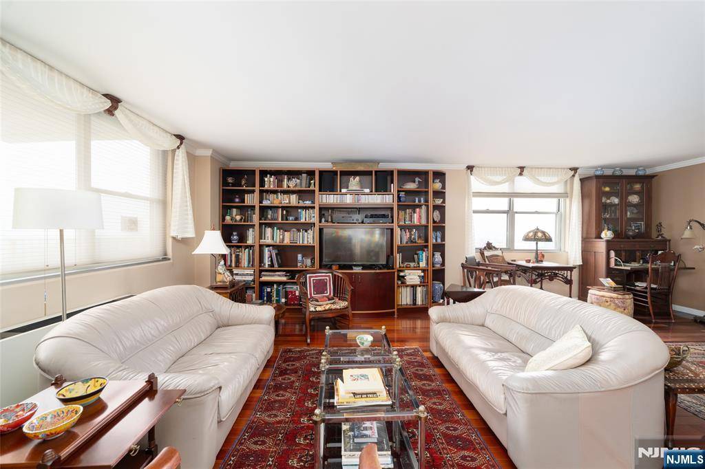 6040 Boulevard East #23G, West New York, NJ 07093