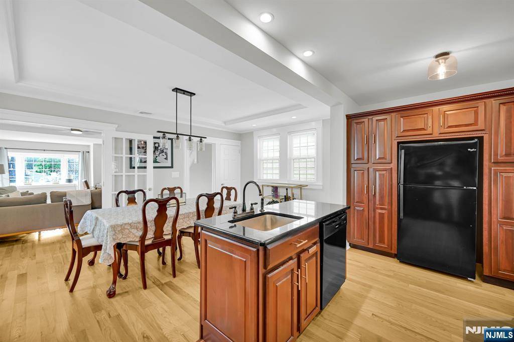 Lyndhurst, NJ 07071,109 Delafield AVE
