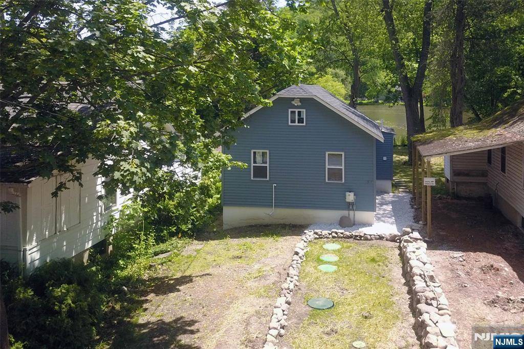 37 Lakeview TER, Oakland, NJ 07436