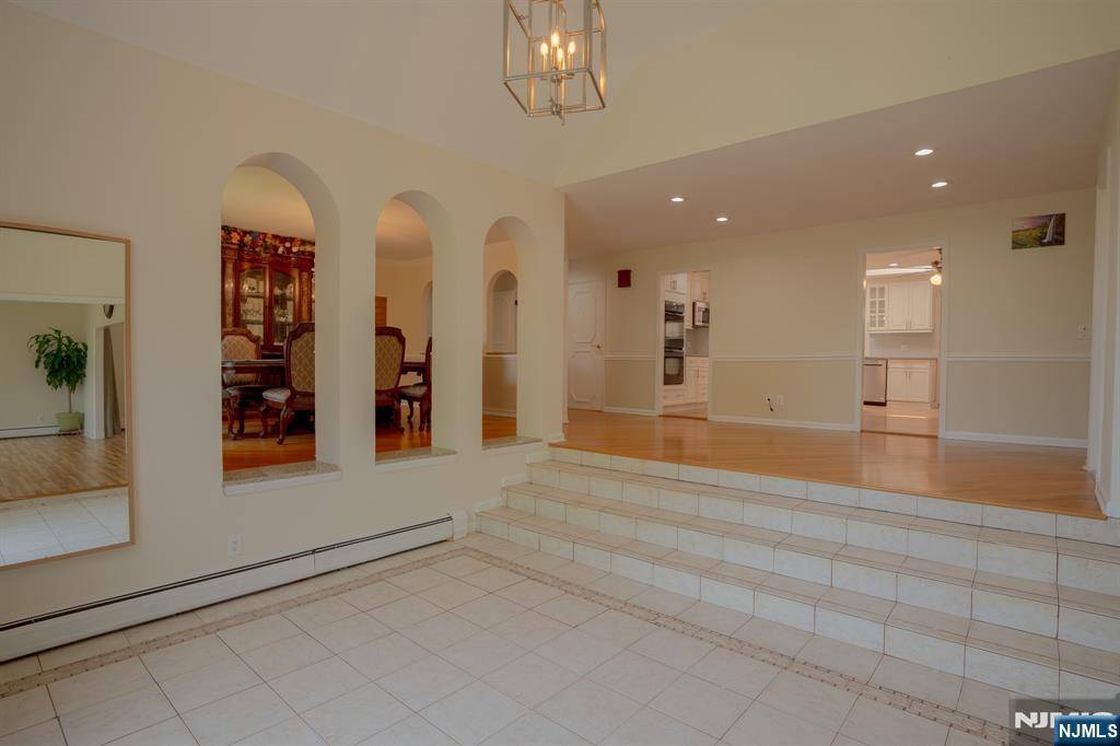 Kinnelon Borough, NJ 07405,5 Brookvale TER