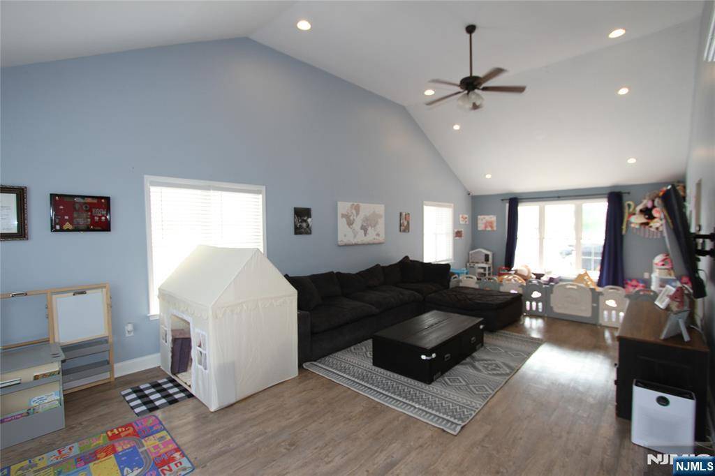 Stafford, NJ 08050,132 Sloop RD