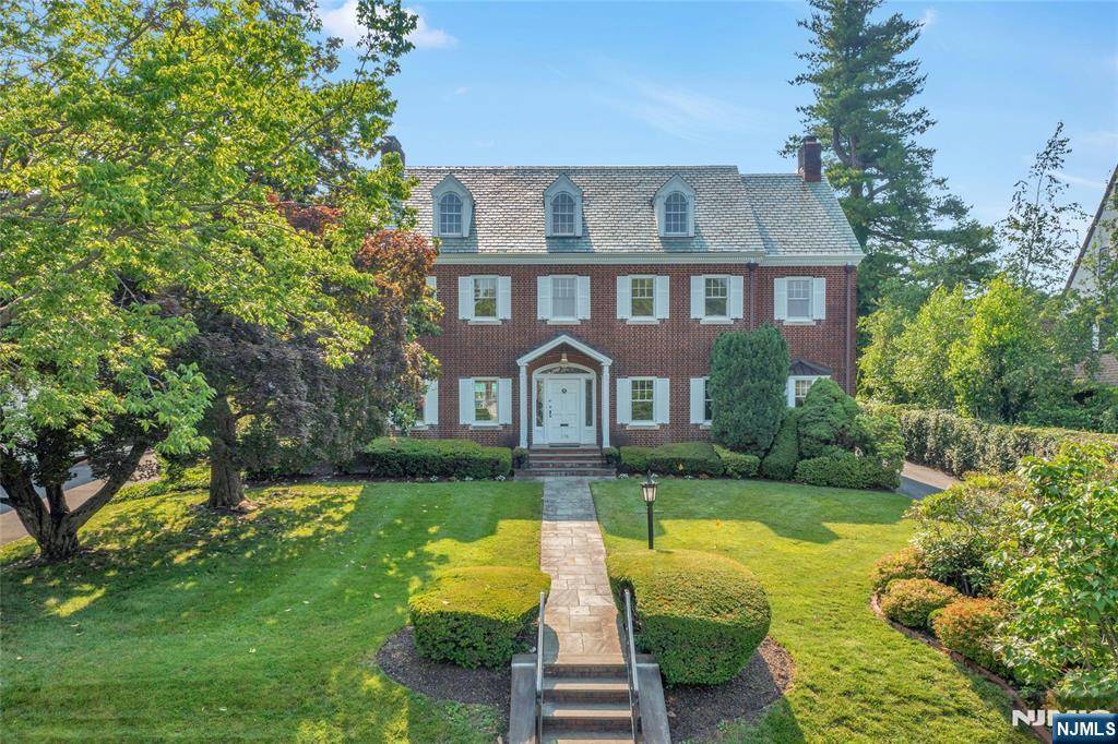 176 Forest AVE, Glen Ridge, NJ 07028