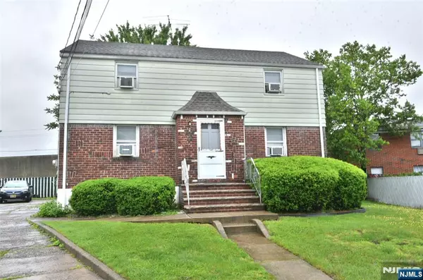 8 Charles CT, Lodi, NJ 07644