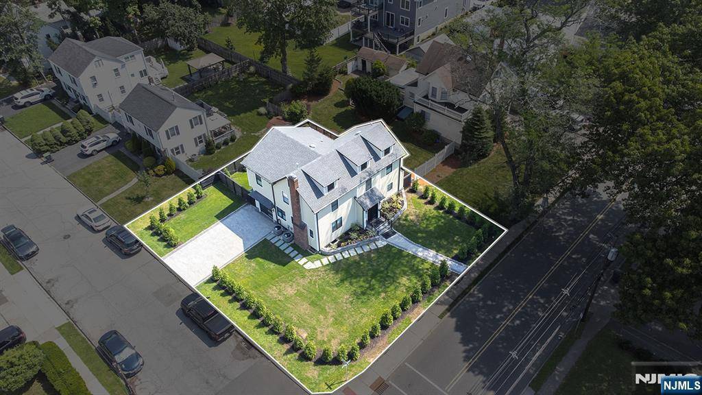Bergenfield, NJ 07621,309 Clinton AVE