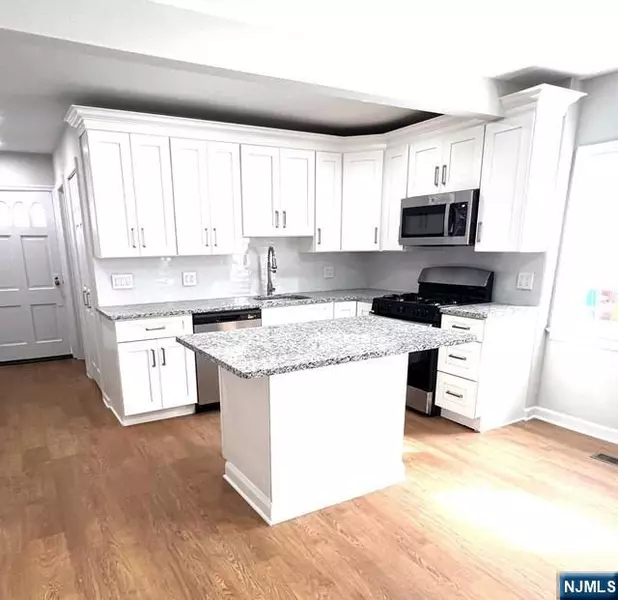 411 Passaic AVE, Lodi, NJ 07644