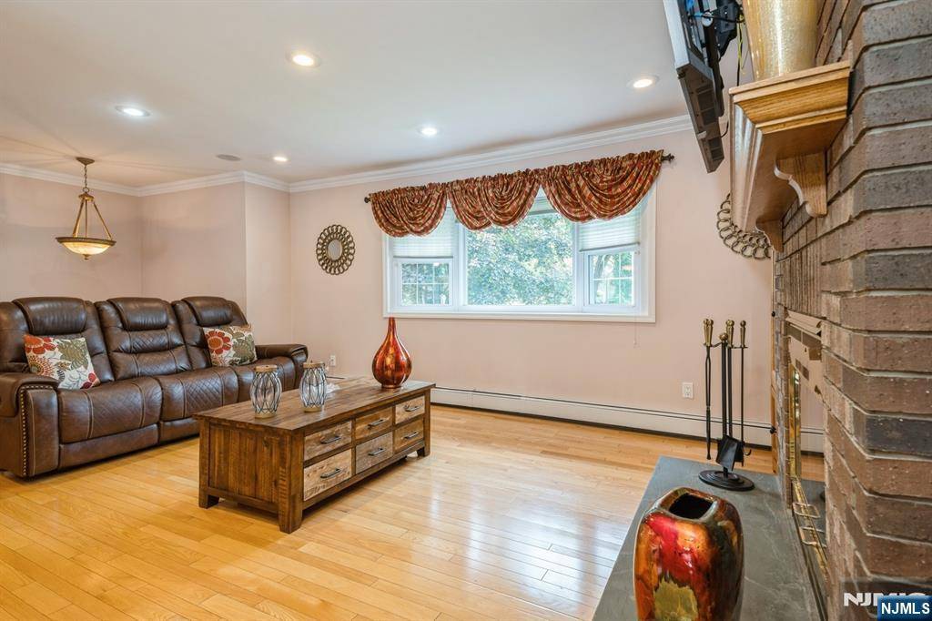 Monroe, NY 10950,21 Forestdale AVE