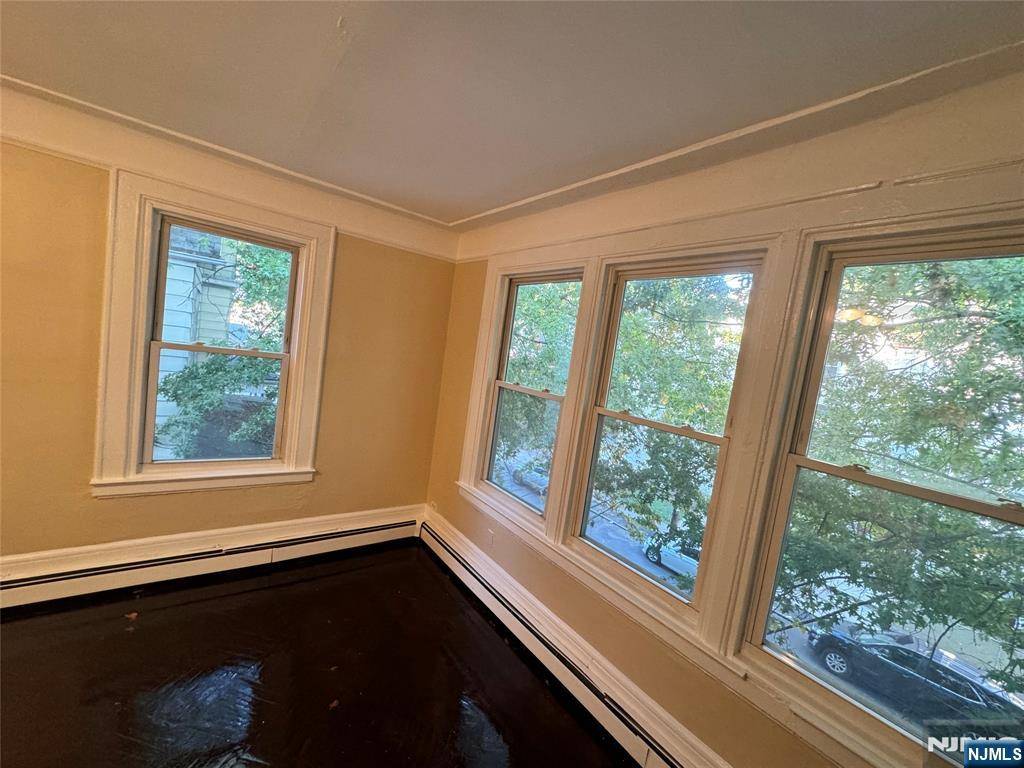 Newark, NJ 07106,41 Columbia AVE #2