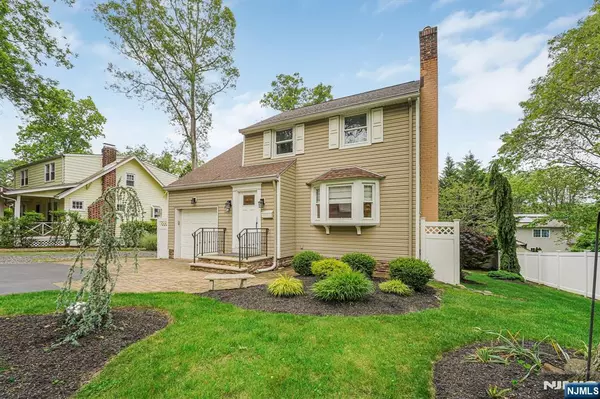 Wayne, NJ 07470,146 Beechwood DR