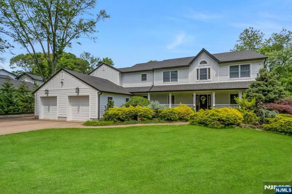 Norwood, NJ 07648,9 Meadow LN