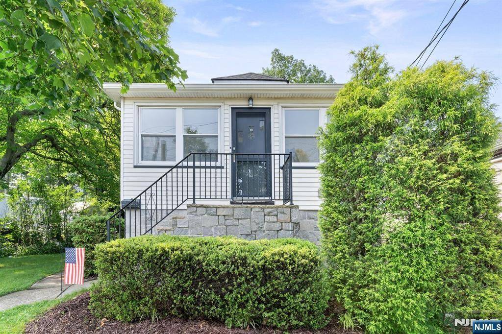 Hawthorne, NJ 07506,268 Warburton AVE