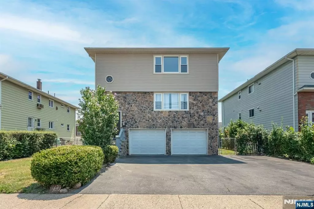 Saddle Brook, NJ 07663,430 Sylvan ST