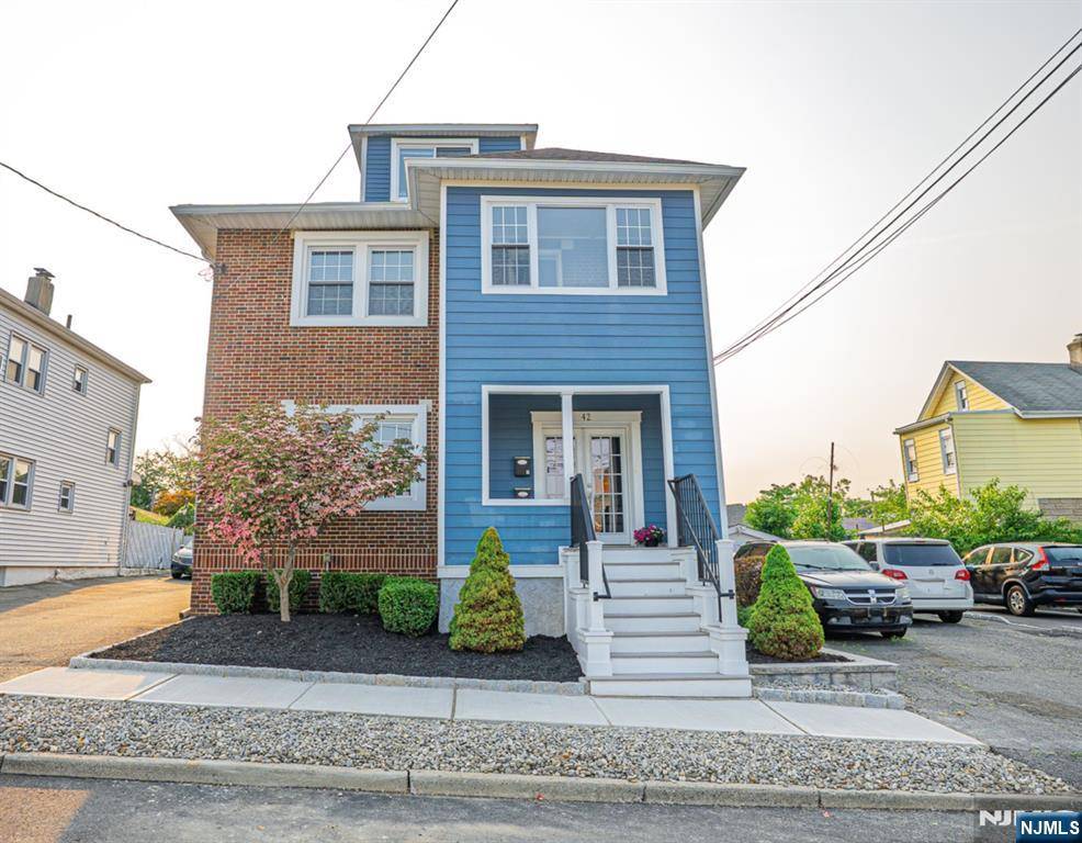 42 Berton PL, Nutley, NJ 07110