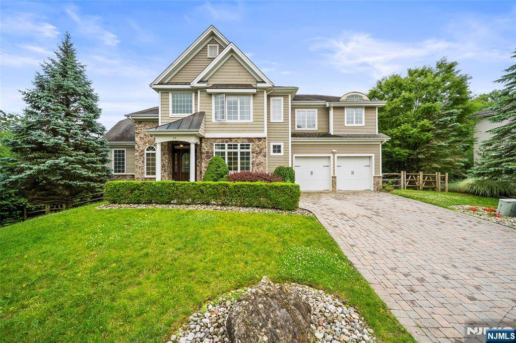 65 Overlook RDG, Oakland, NJ 07436