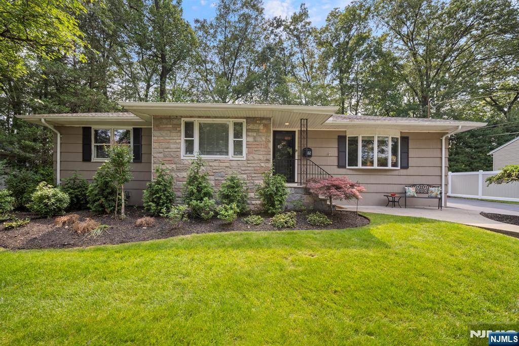 452 Ridgewood BLVD, Twp Of Washington, NJ 07676