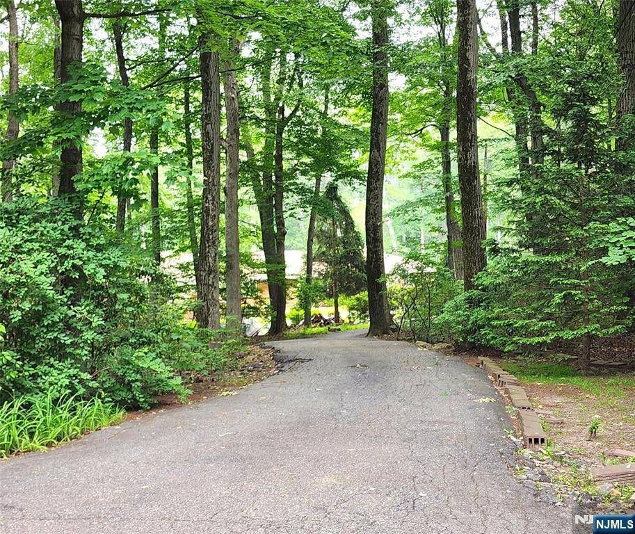 Kinnelon Borough, NJ 07405,3 Christine CT