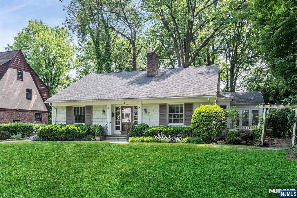 40 Bowers RD, Caldwell, NJ 07006