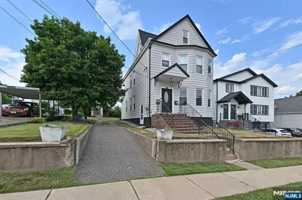 Garfield, NJ 07026,145 Dewey ST #1