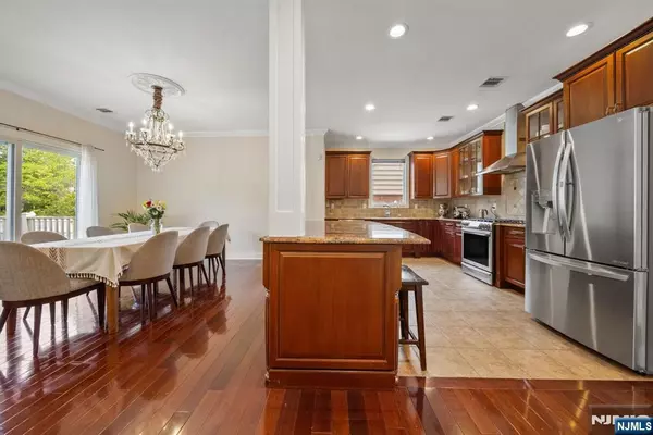 Fair Lawn, NJ 07410,36-15 Garden View TER