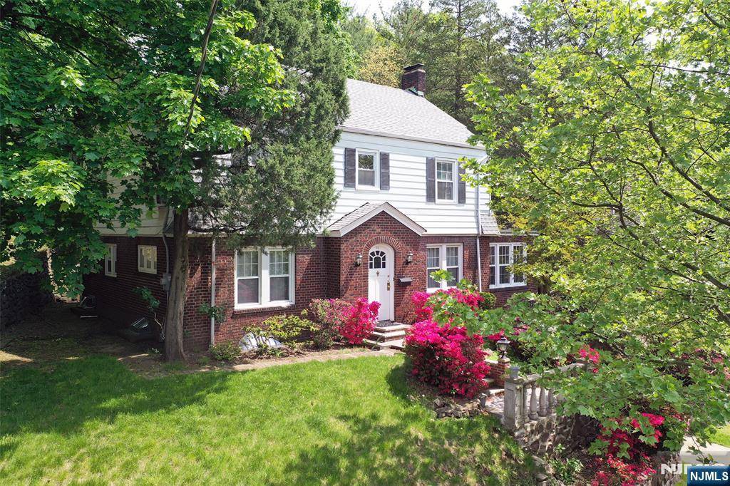 85 Paulin BLVD, Leonia, NJ 07605