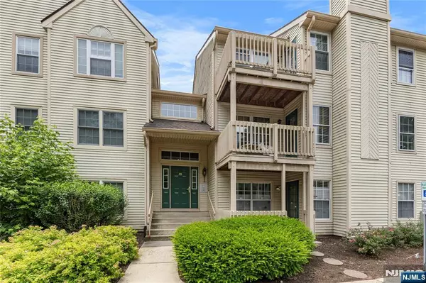 Clifton, NJ 07014,35 Spruce CT #116