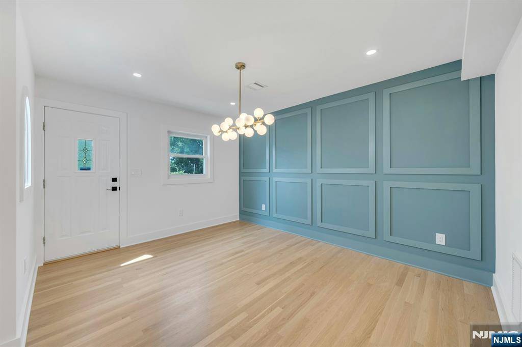 Lodi, NJ 07644,194 Charlton AVE