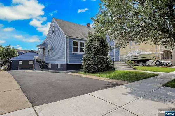 Lodi, NJ 07644,396 Westminster PL