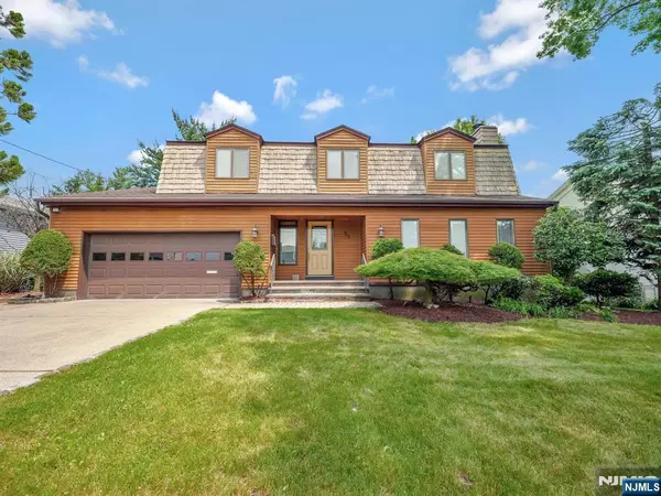 39 Daniels DR, Clifton, NJ 07013