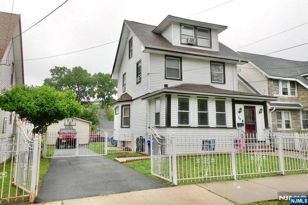 22-24 Manchester PL, Newark, NJ 07104