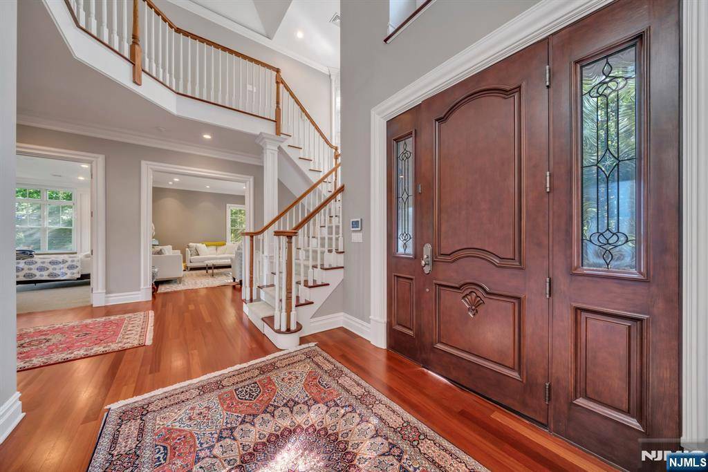 Wayne, NJ 07470,1118 Pines Lake DR