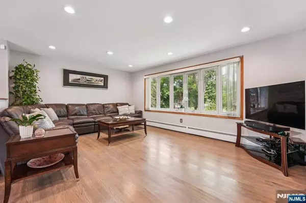 Montville Township, NJ 07058,9 Marts LN