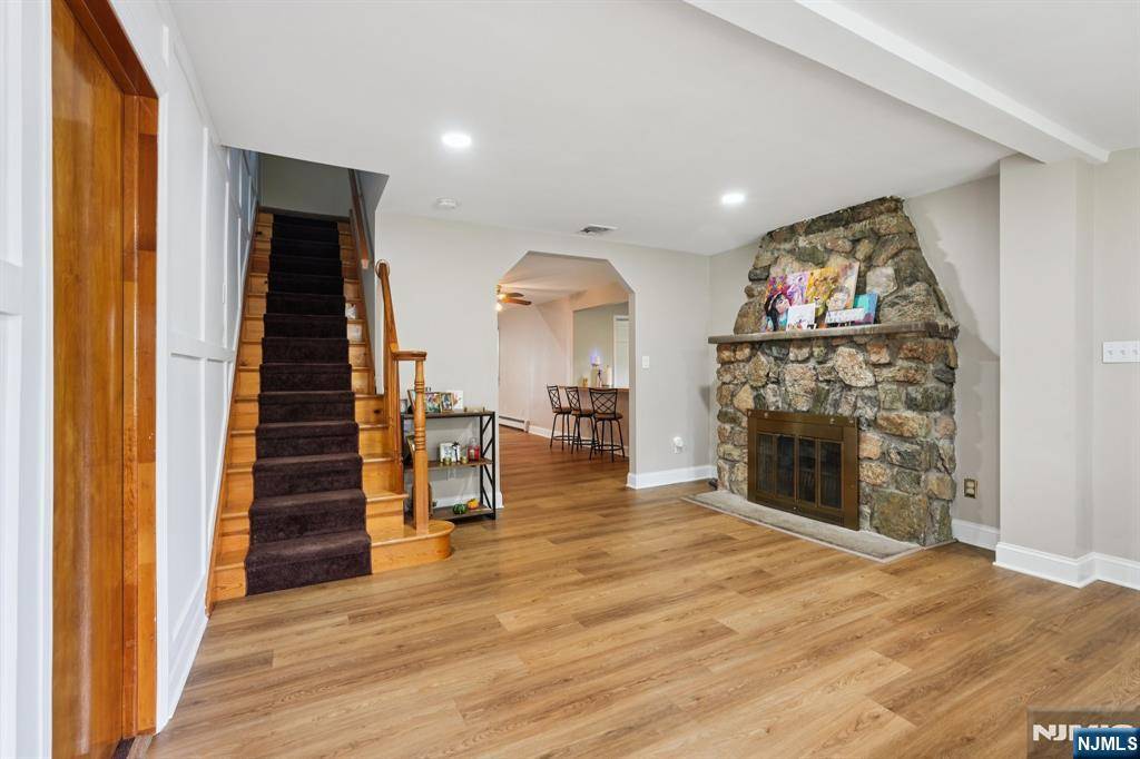 Wayne, NJ 07470,4 Lenape TRL