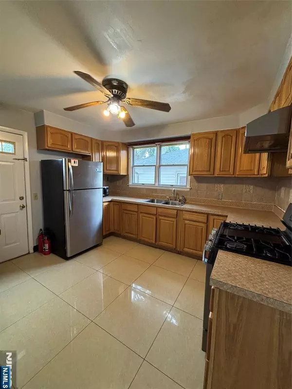 Paterson, NJ 07513,248 22nd AVE