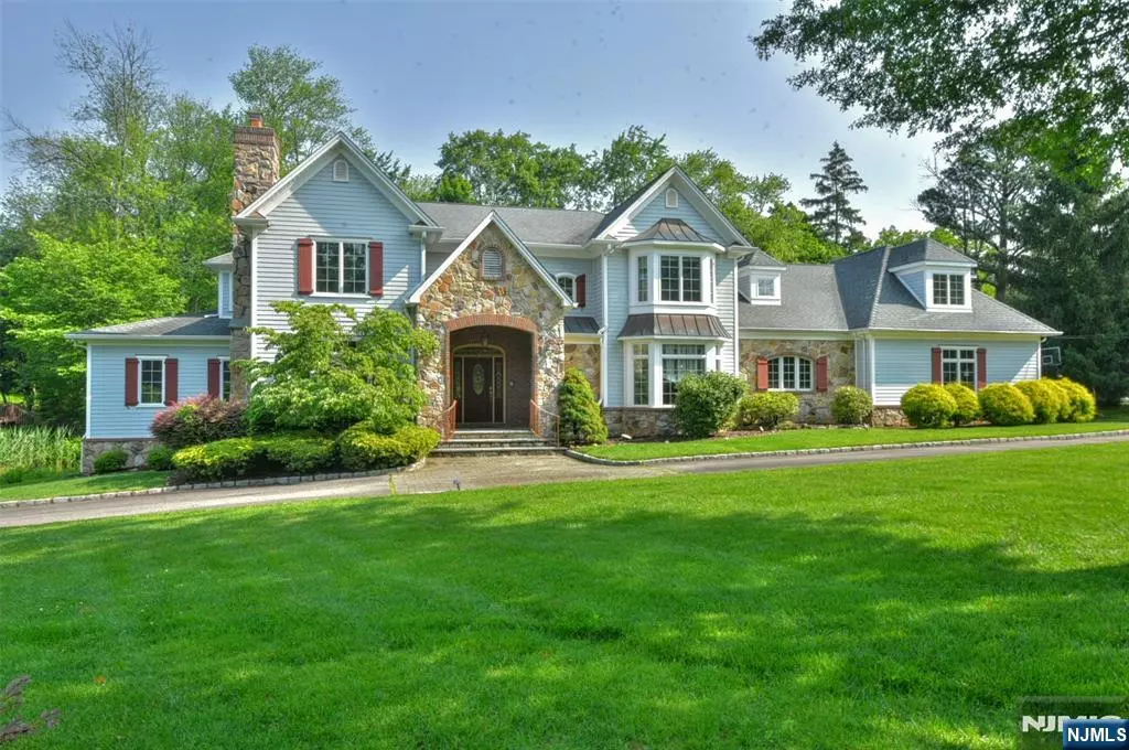 North Caldwell, NJ 07006,25 Stony Brook DR
