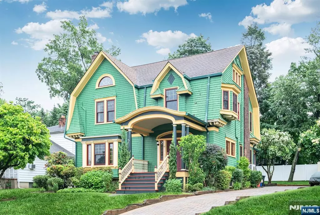 Leonia, NJ 07605,117 Leonia AVE