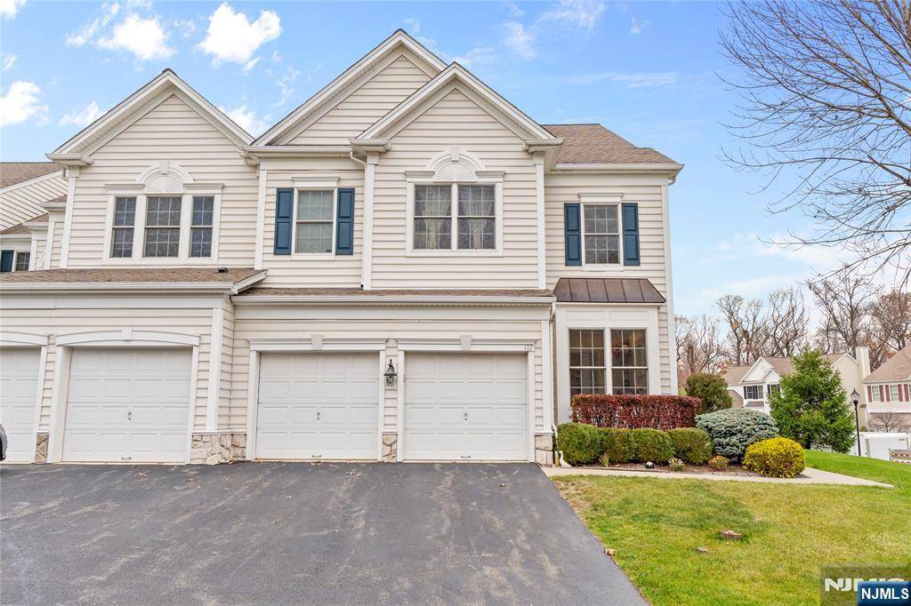 Totowa, NJ 07512,172 Hickory Hill BLVD #201