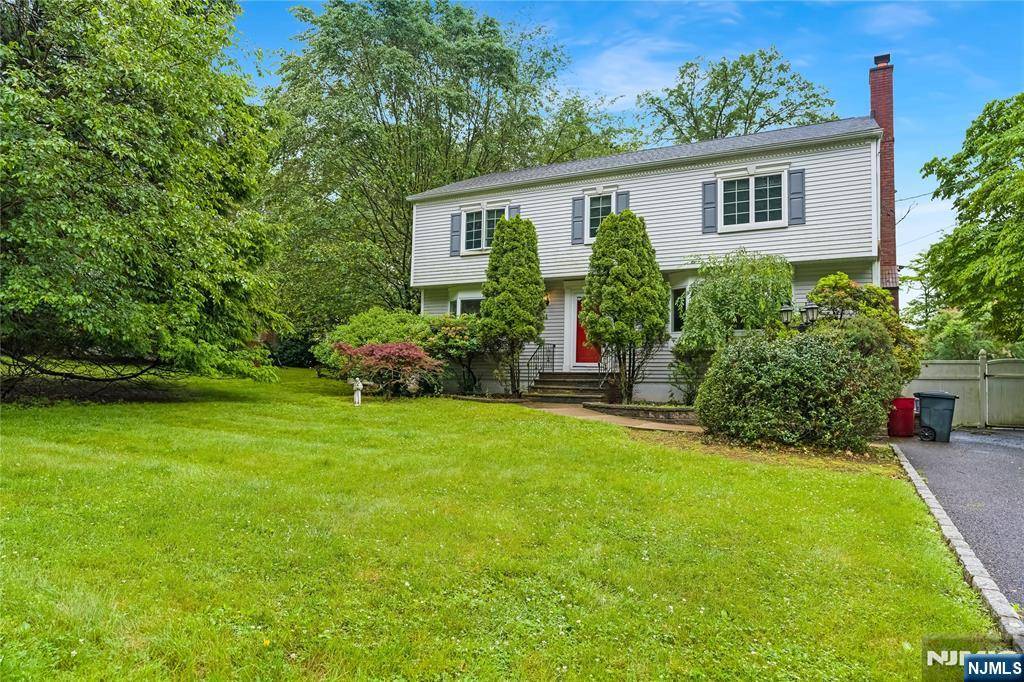 111 Hillsdale AVE, Hillsdale, NJ 07642