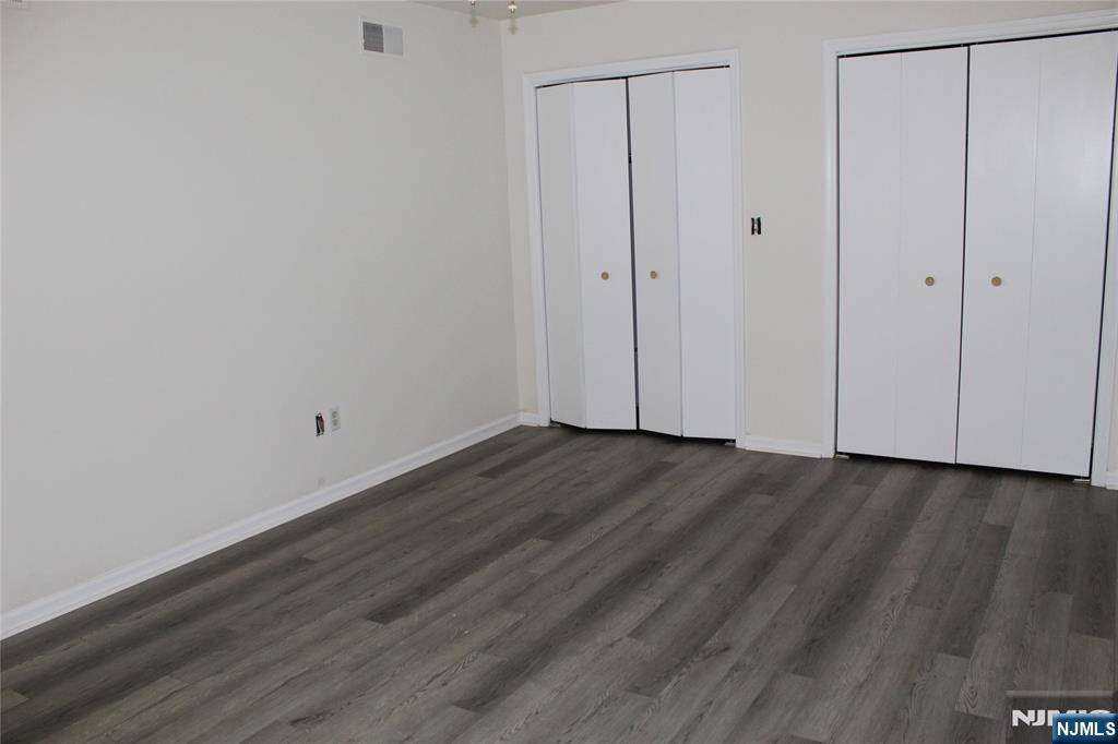 East Rutherford, NJ 07073,267 Paterson AVE #2
