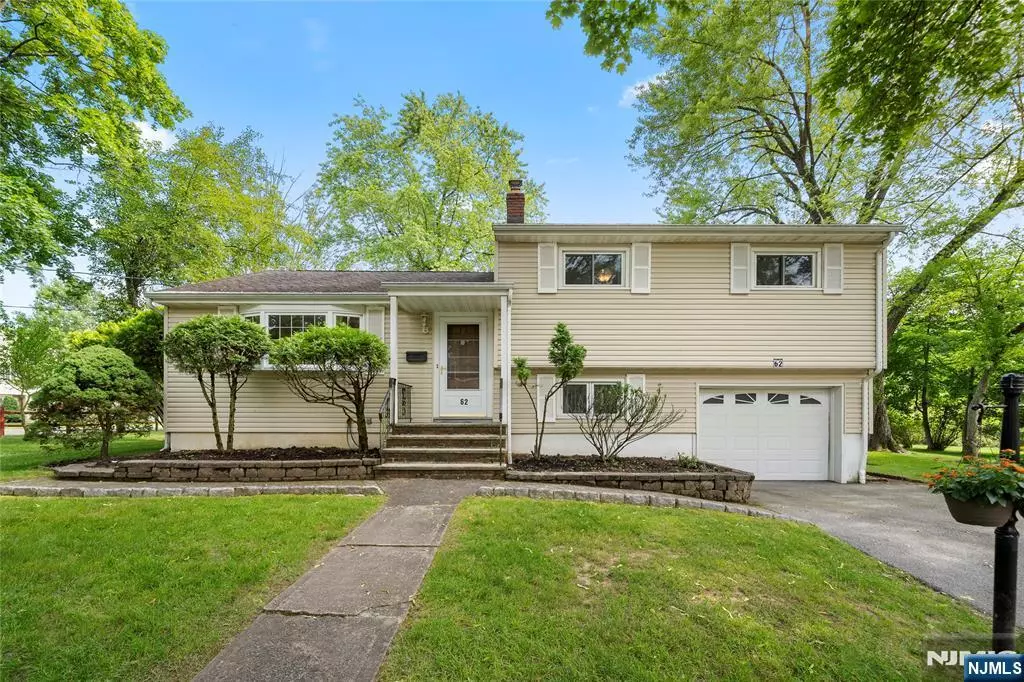 Closter, NJ 07624,62 Asmus RD