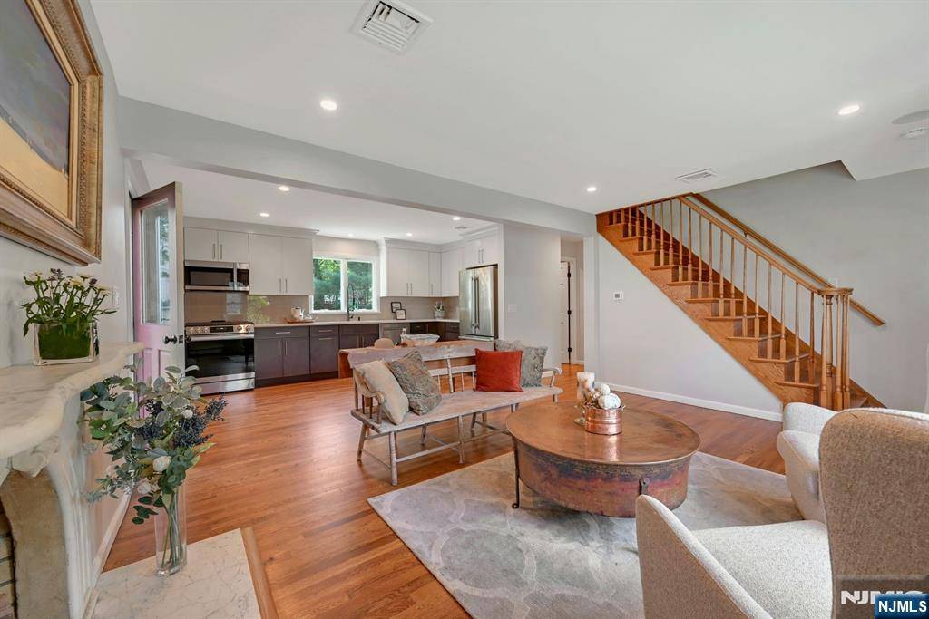 Midland Park, NJ 07432,103 College RD