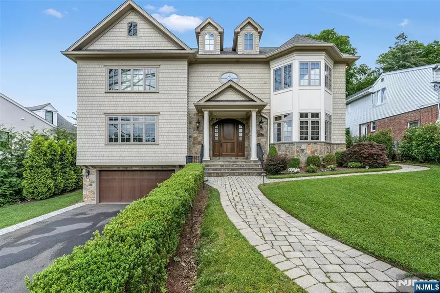 591 Warwick AVE, Teaneck, NJ 07666