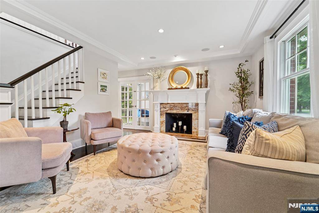 Oradell, NJ 07649,789 Woodland AVE
