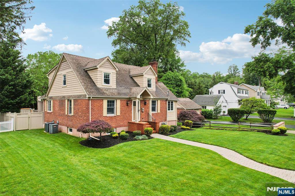 Oradell, NJ 07649,789 Woodland AVE
