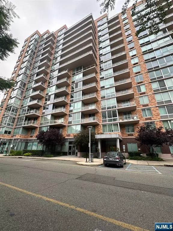 Edgewater, NJ 07020,316 Hudson PARK #316